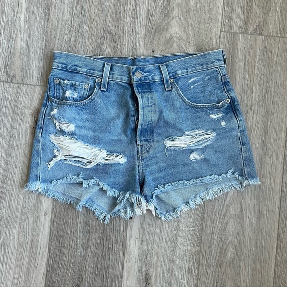 Levi Jean shorts - Picture 2 of 10